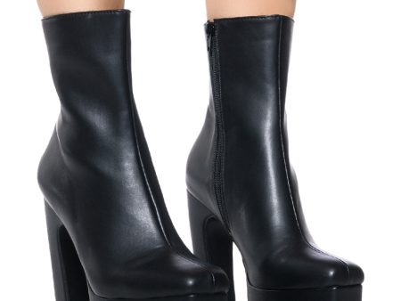 AZALEA WANG BOOKER BOOTIE IN BLACK Online Sale