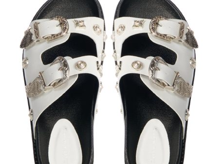 AZALEA WANG BOCA RATON WHITE HARDWARE EMBELLISHED SANDAL Fashion