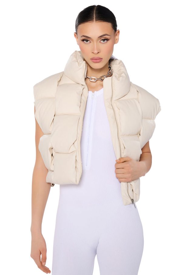 CROP PU WEAVE PUFFER VEST IN BEIGE Fashion