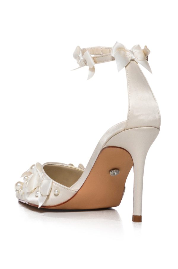 AZALEA WANG ADELIA CREAM BOW EMBELLISHED PUMP Fashion