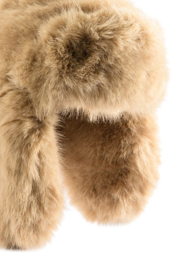 AVI FAUX FUR HAT IN IVORY Online